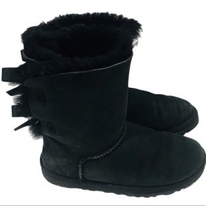 UGG Australian Black Suede Leather With Bows Sz 6
